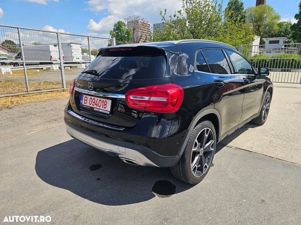 Mercedes-Benz GLA - 4