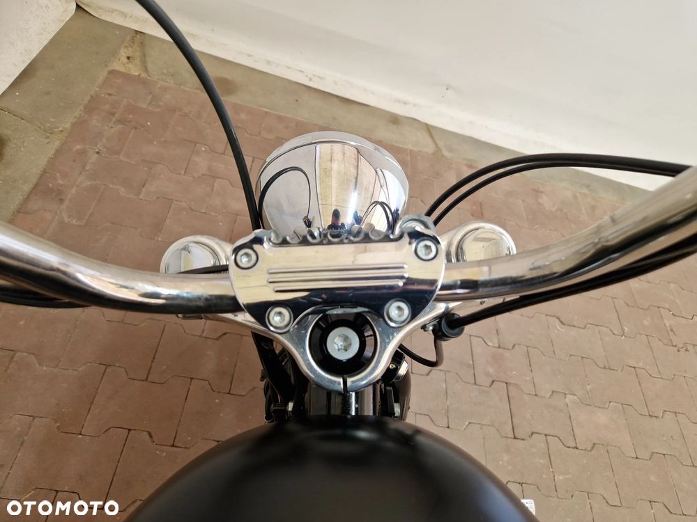 Harley-Davidson Sportster Custom 1200C - 37