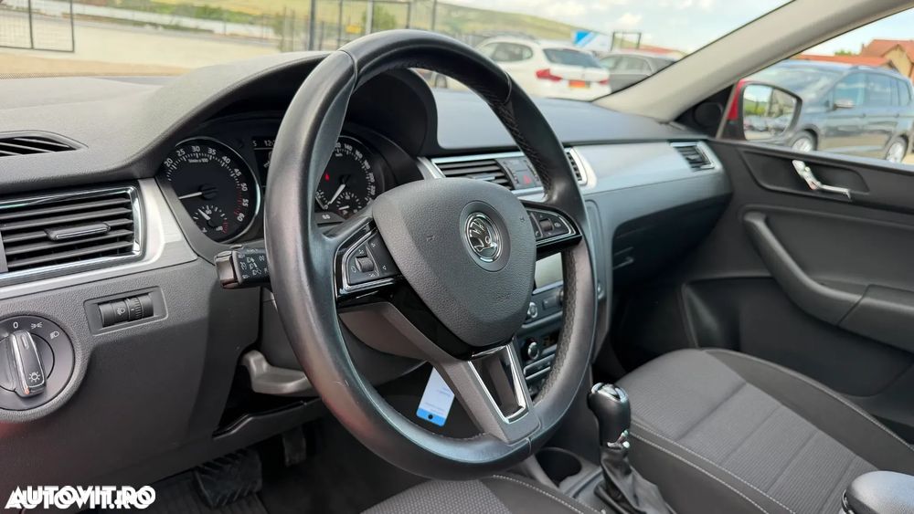 Skoda RAPID 1.6 TDI DSG Edition - 6