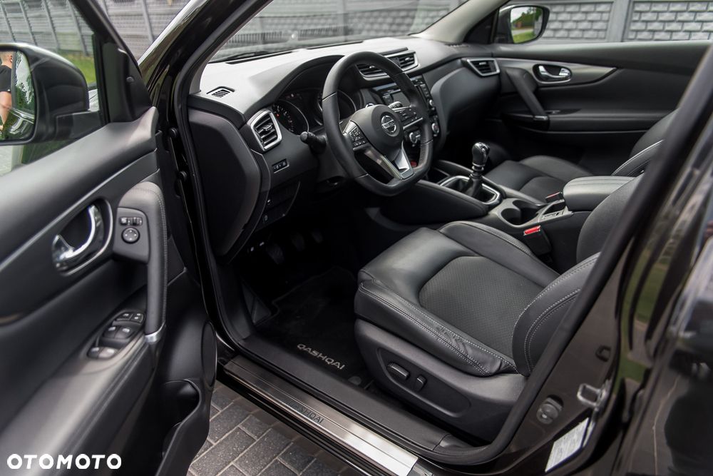 Nissan Qashqai 1.3 DIG-T Tekna - 22