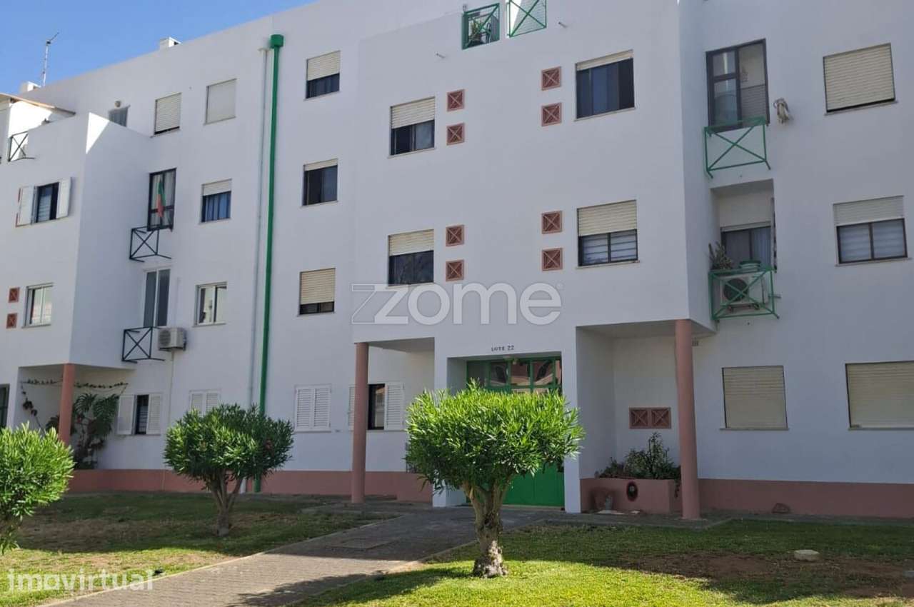 Apartamento T2, 2º Andar, no centro de Albufeira - Grande imagem: 2/27