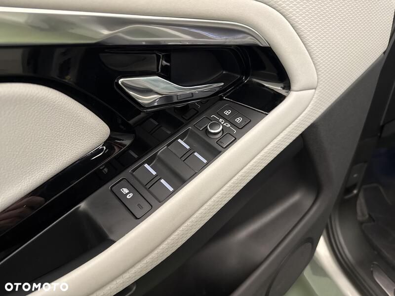 Land Rover Range Rover Evoque - 12