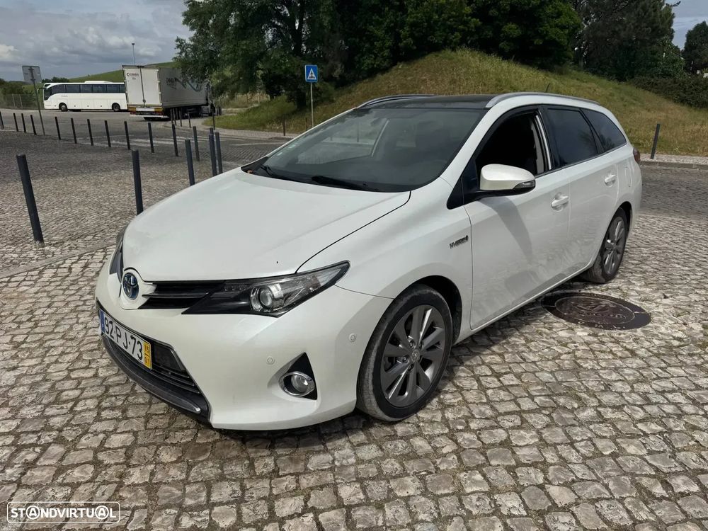 Toyota Auris Touring Sports 1.8 HSD Sport+Skyview - 1