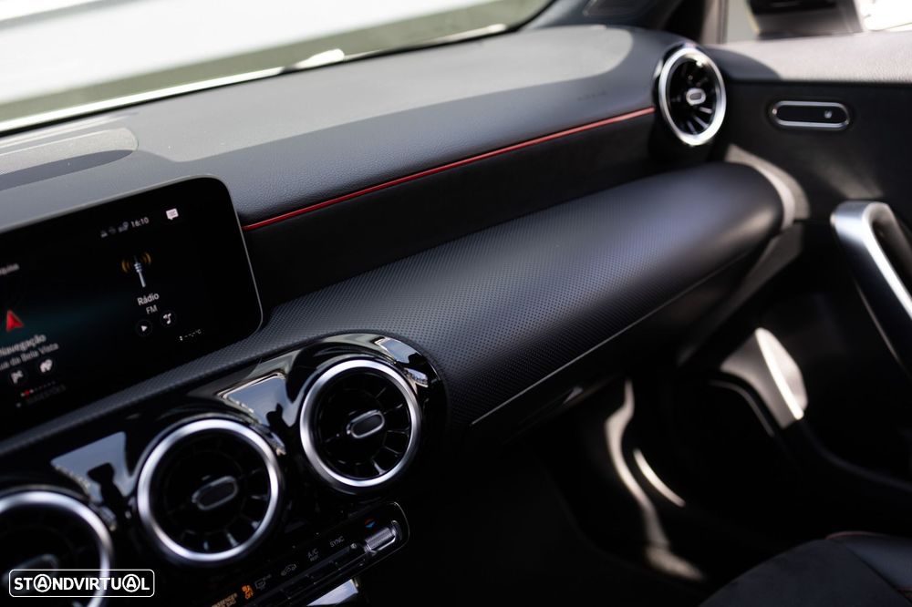 Mercedes-Benz A 180 d AMG Line Aut. - 29