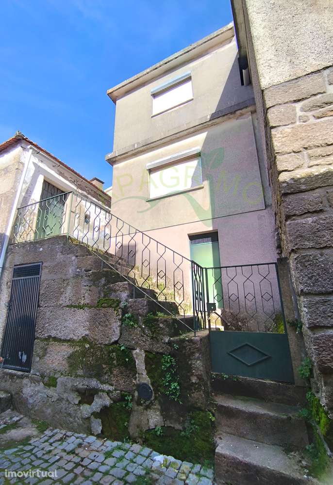 Moradia para restauro em Penela da Beira - Grande imagem: 3/16