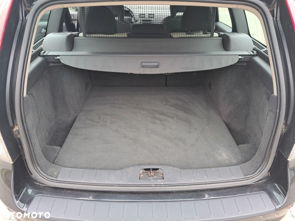 Volvo V50 D2 - 11