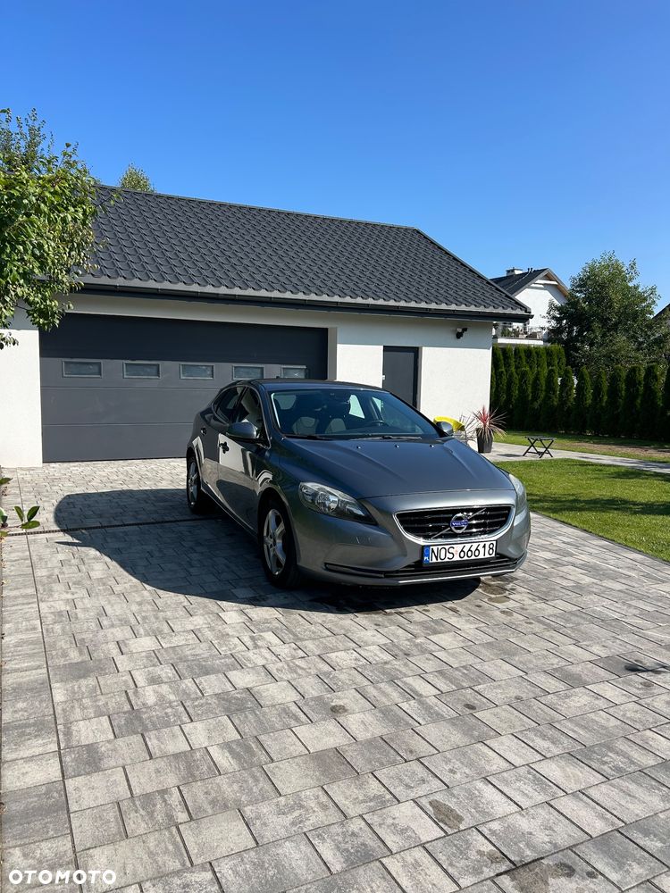 Volvo V40 - 25