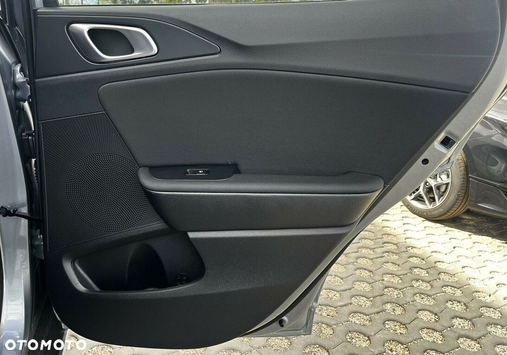 Kia XCeed 1.5 T-GDI M - 24