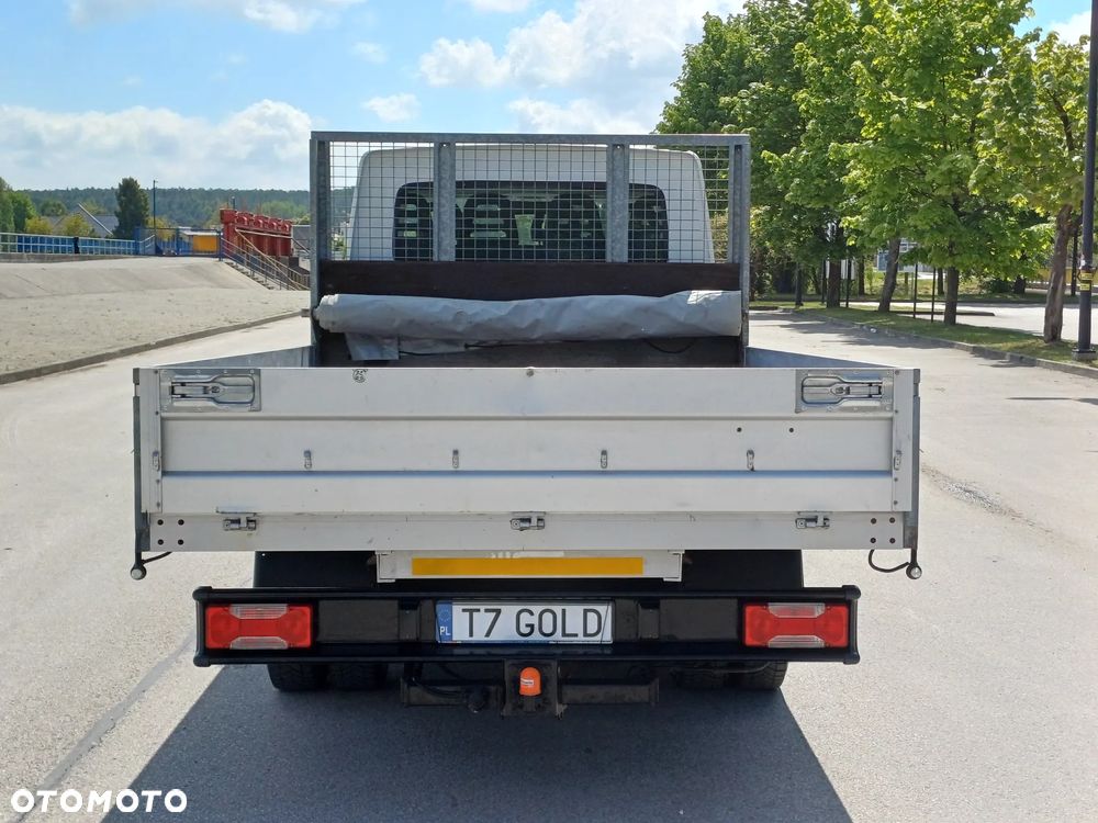 Mercedes-Benz Sprinter - 20