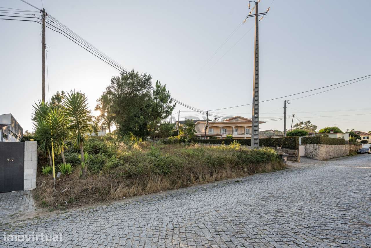 TERRENO PARA CONSTRUÇÃO - Grande imagem: 3/10