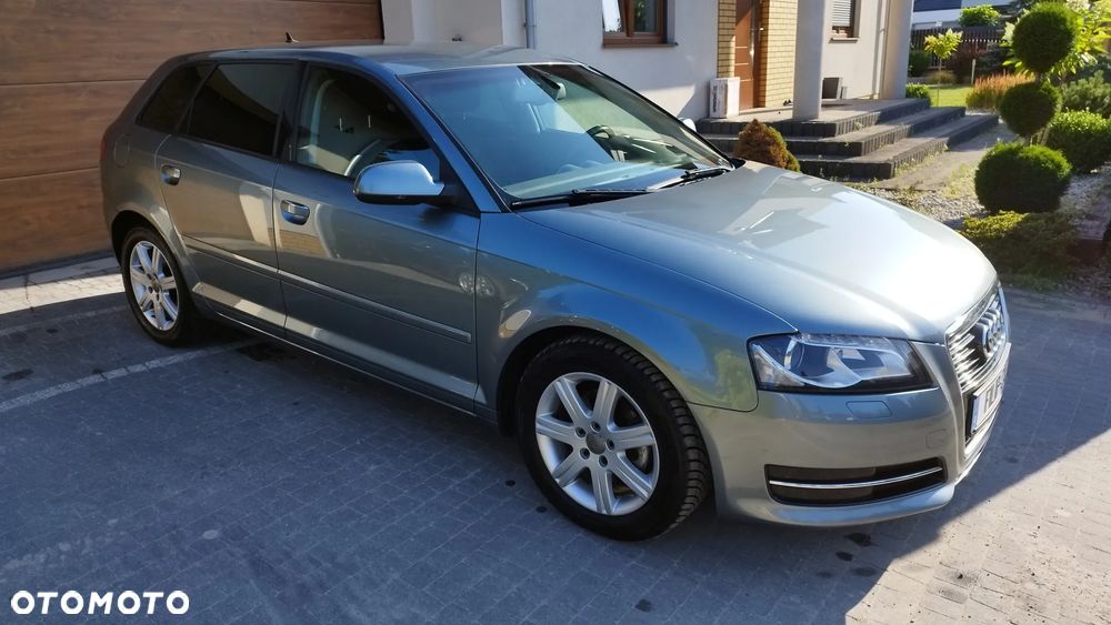 Audi A3 Sportback 2.0 TDI DPF Attraction - 4