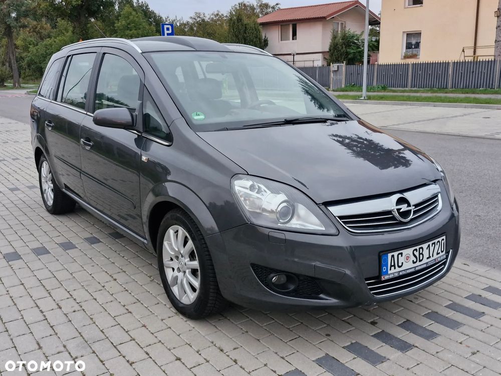 Opel Zafira 1.8 Cosmo - 2
