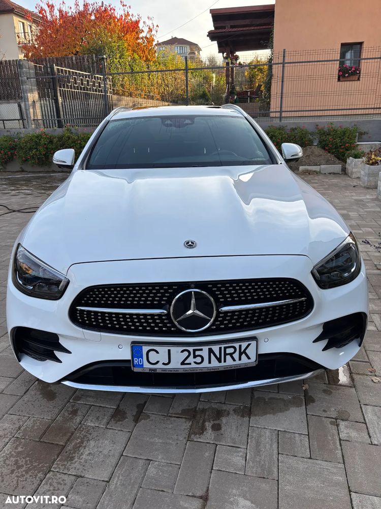 Mercedes-Benz E 220 d 4Matic T 9G-TRONIC AMG Line - 16