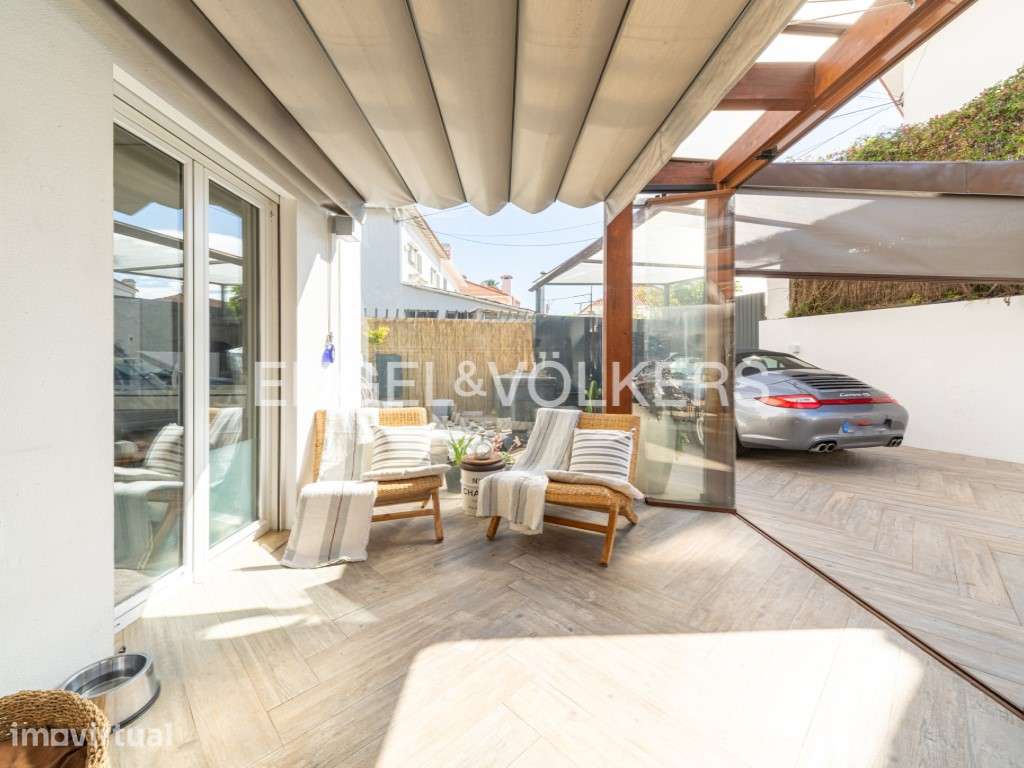 Moradia T4 com terraços e jardim na Encarnação - Grande imagem: 4/44