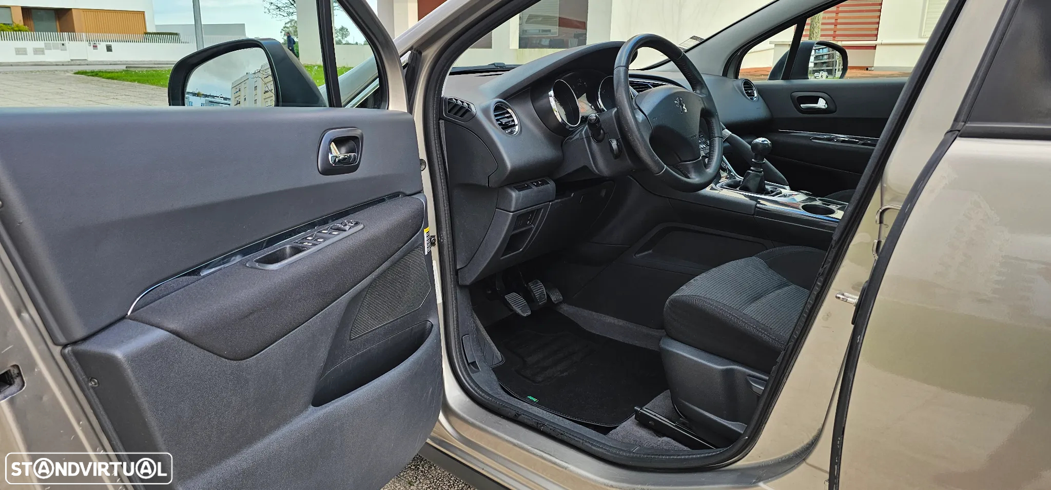 Peugeot 3008 1.6 HDi Active - 9