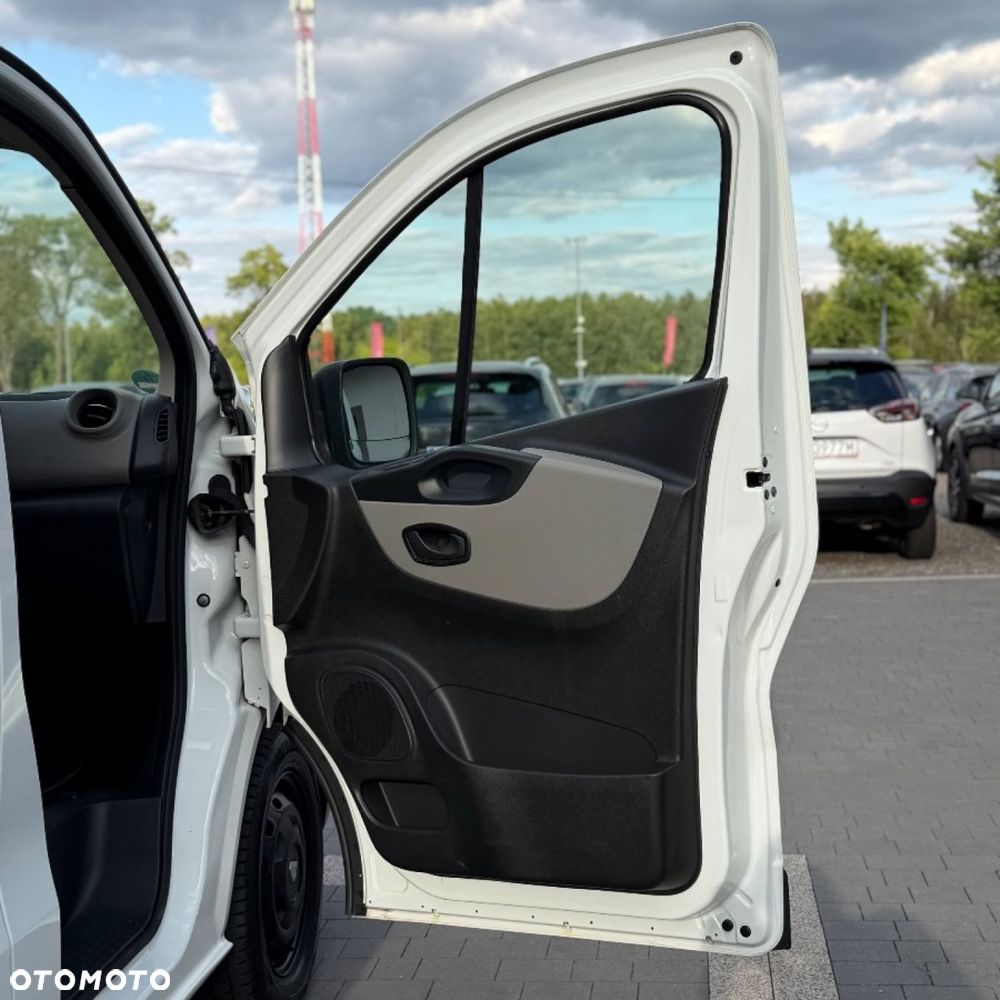 Renault Trafic - 13