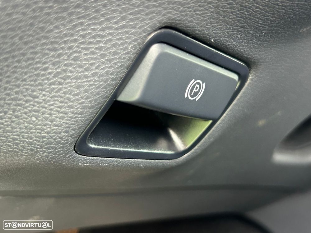 Mercedes-Benz CLA 200 - 23