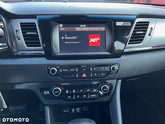 Kia Niro 1.6 GDI Hybrid L Business Line - 28