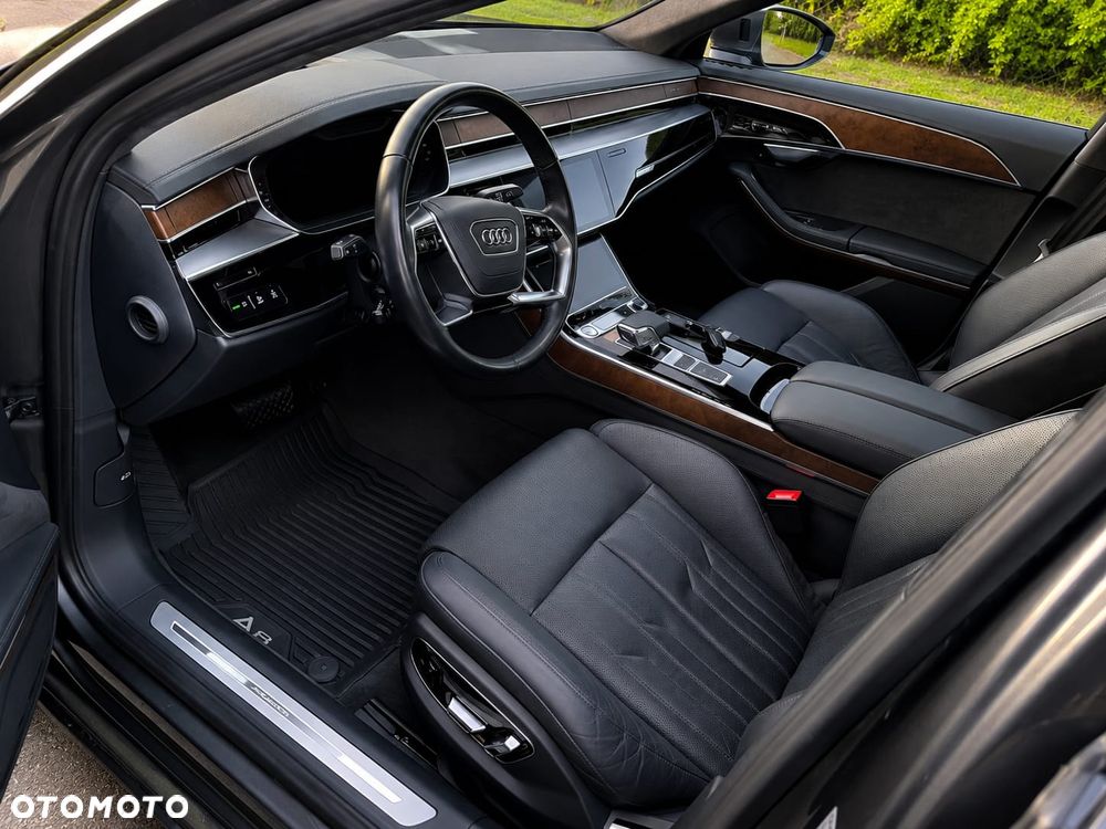 Audi A8 - 6