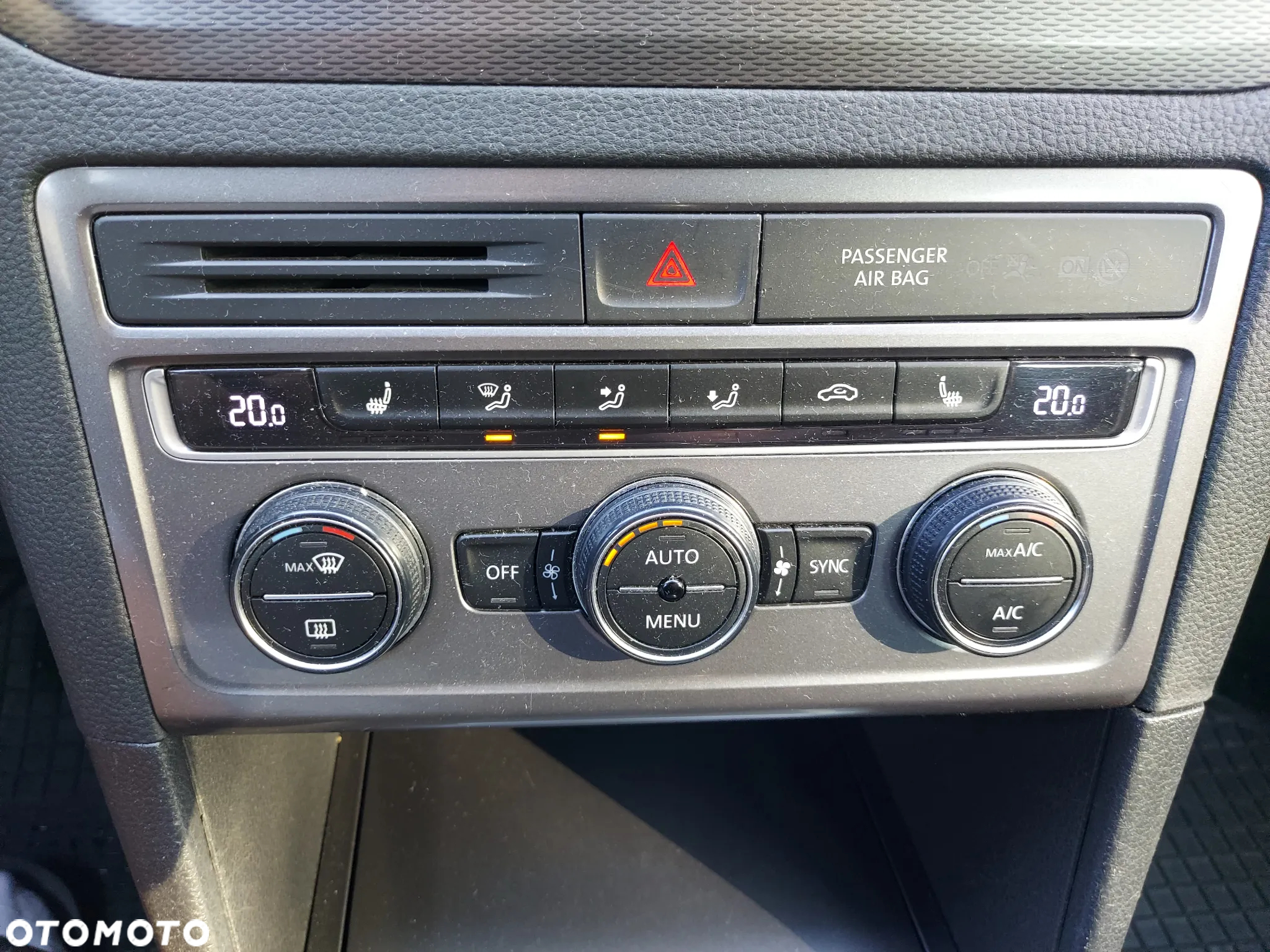 Volkswagen Golf Sportsvan 1.2 TSI BlueMotion Technology Lounge - 24