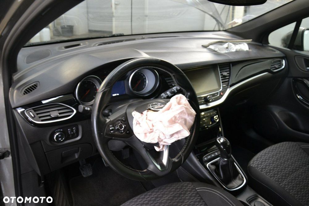 Opel Astra - 18