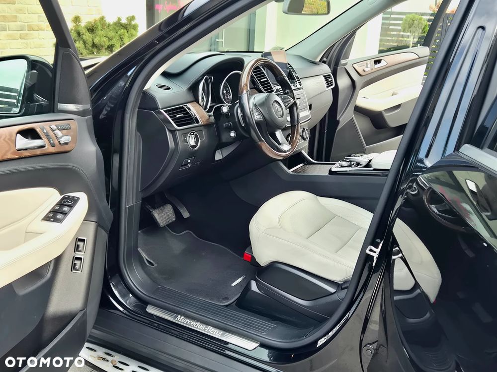 Mercedes-Benz GLS 350 d 4Matic 9G-TRONIC AMG Line - 15