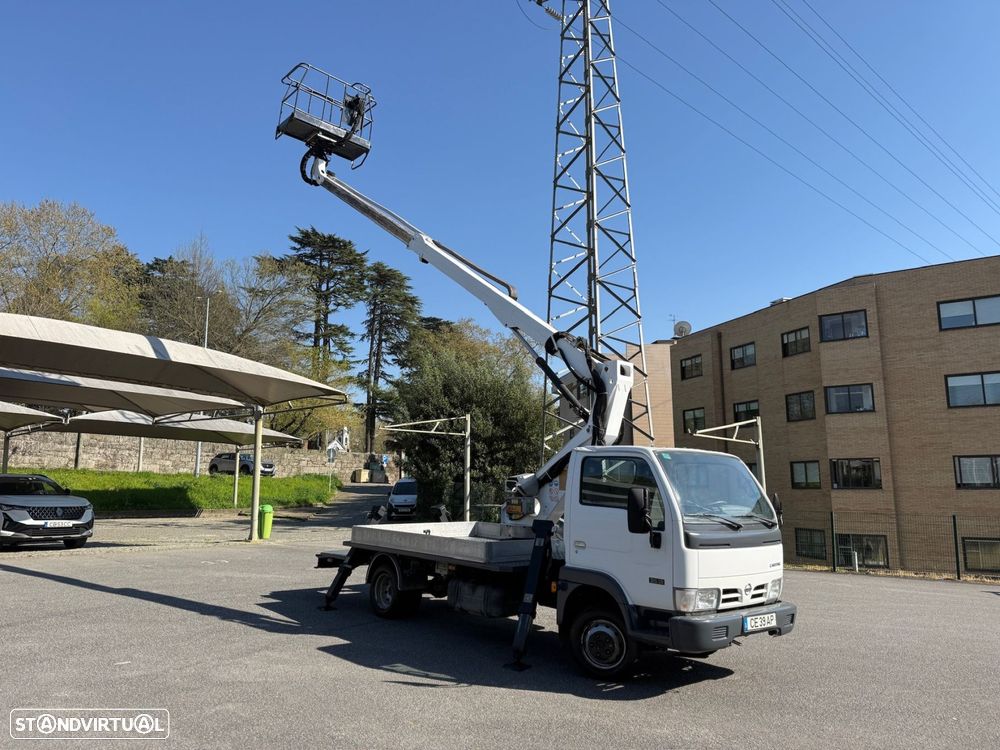 Nissan Cabstar 3.0 TD 35.13 L/1 - 14