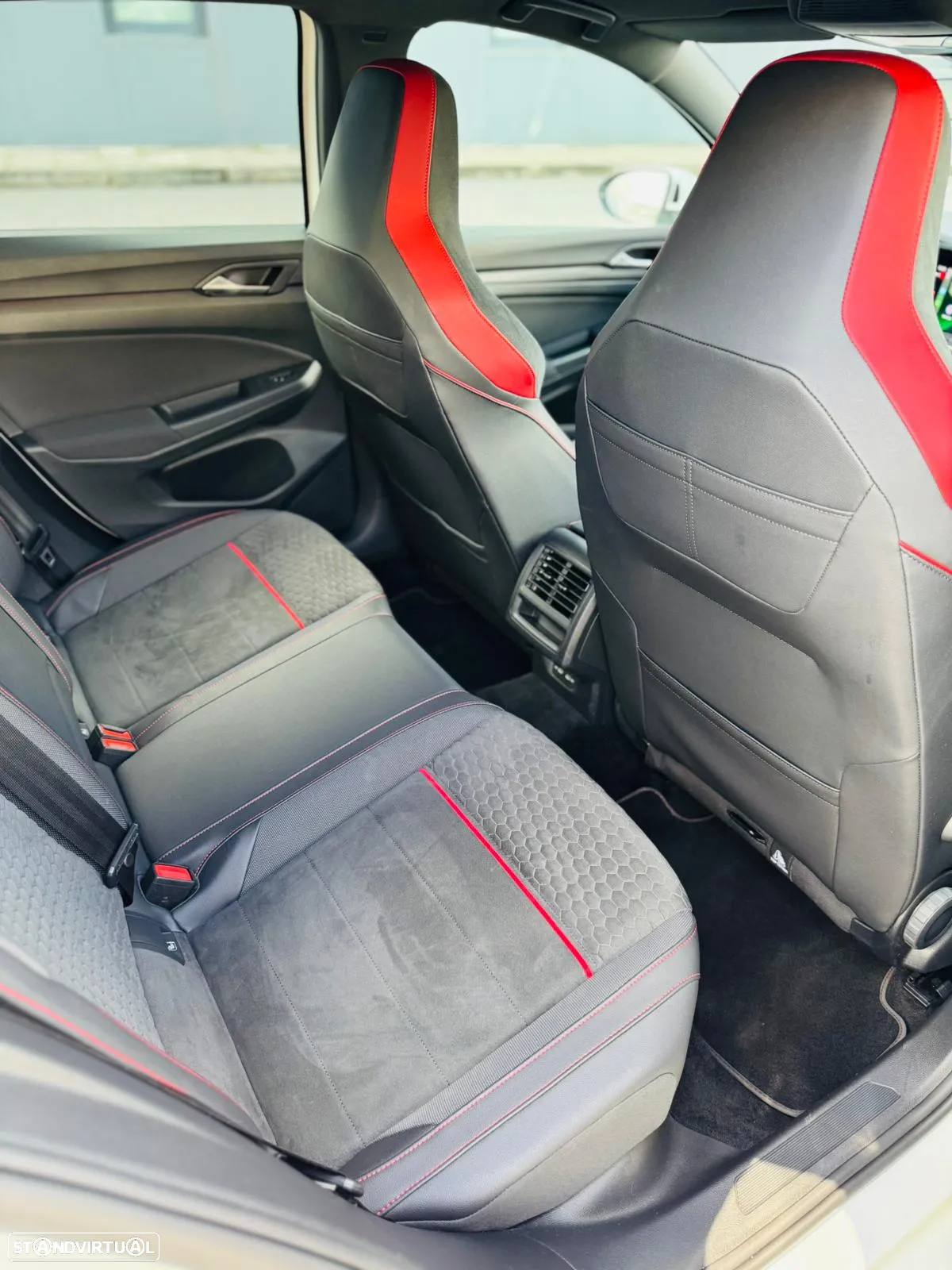 VW Golf 2.0 TSI GTI Clubsport DSG - 24