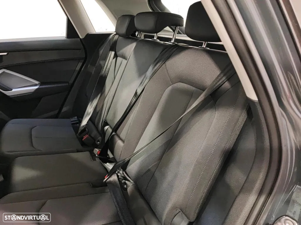 Audi Q3 45 TFSIe S tronic - 10