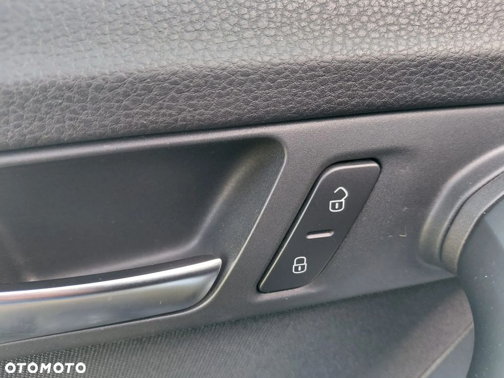 Volkswagen Passat Variant 1.8 TSI Comfortline - 28