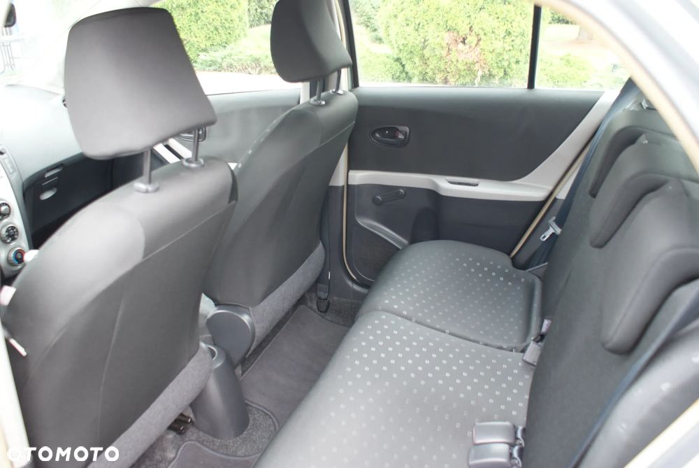 Toyota Yaris - 5