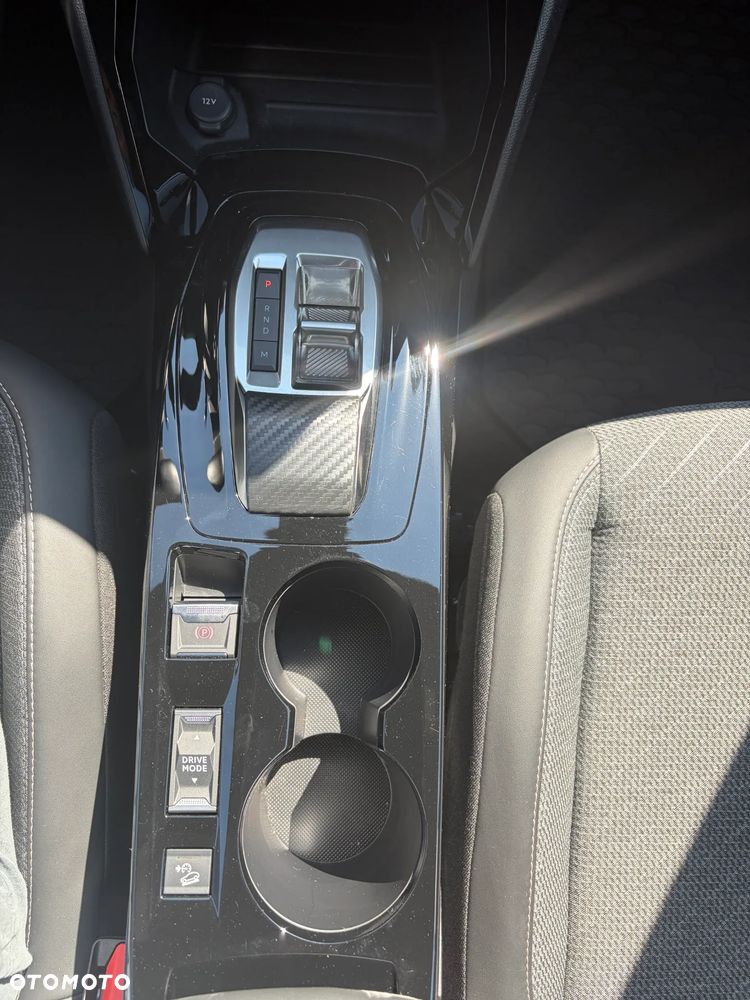 Peugeot 2008 1.2 PureTech Allure S&S EAT8 - 15