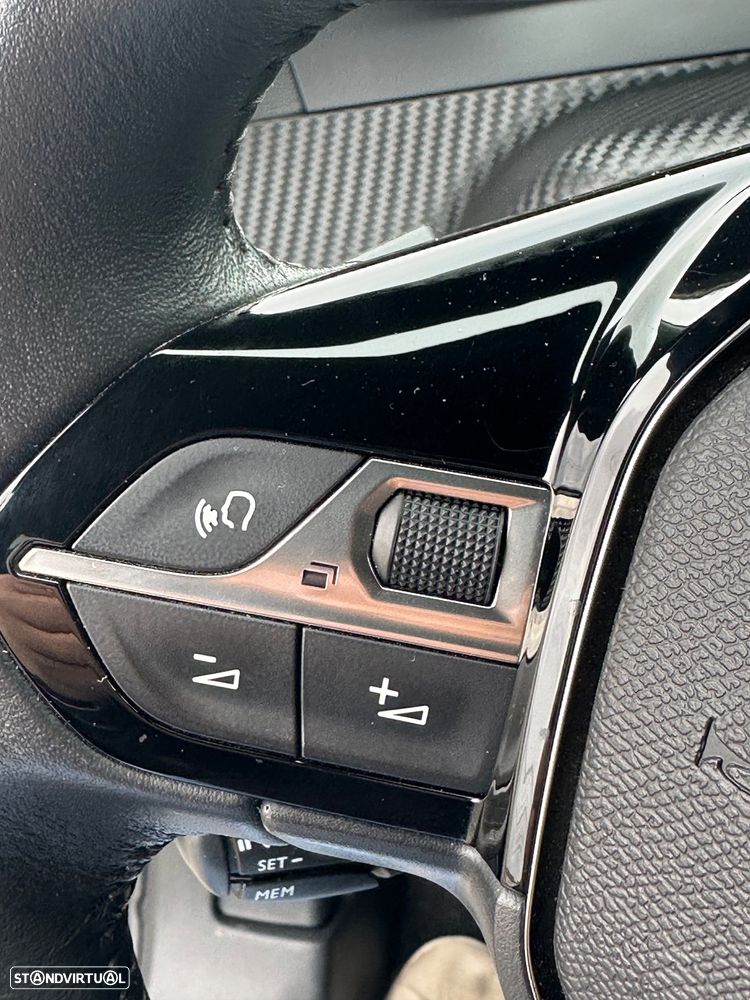 Peugeot 2008 120 VTI Auto Allure - 19