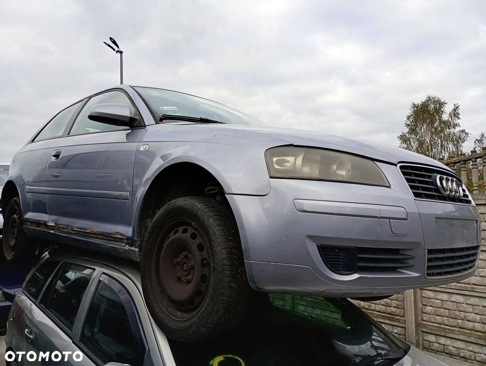 AUDI A3 8P 03-05 1.6 8V BOCZEK DRZWI PRZÓD PRAWY LEWY - 17