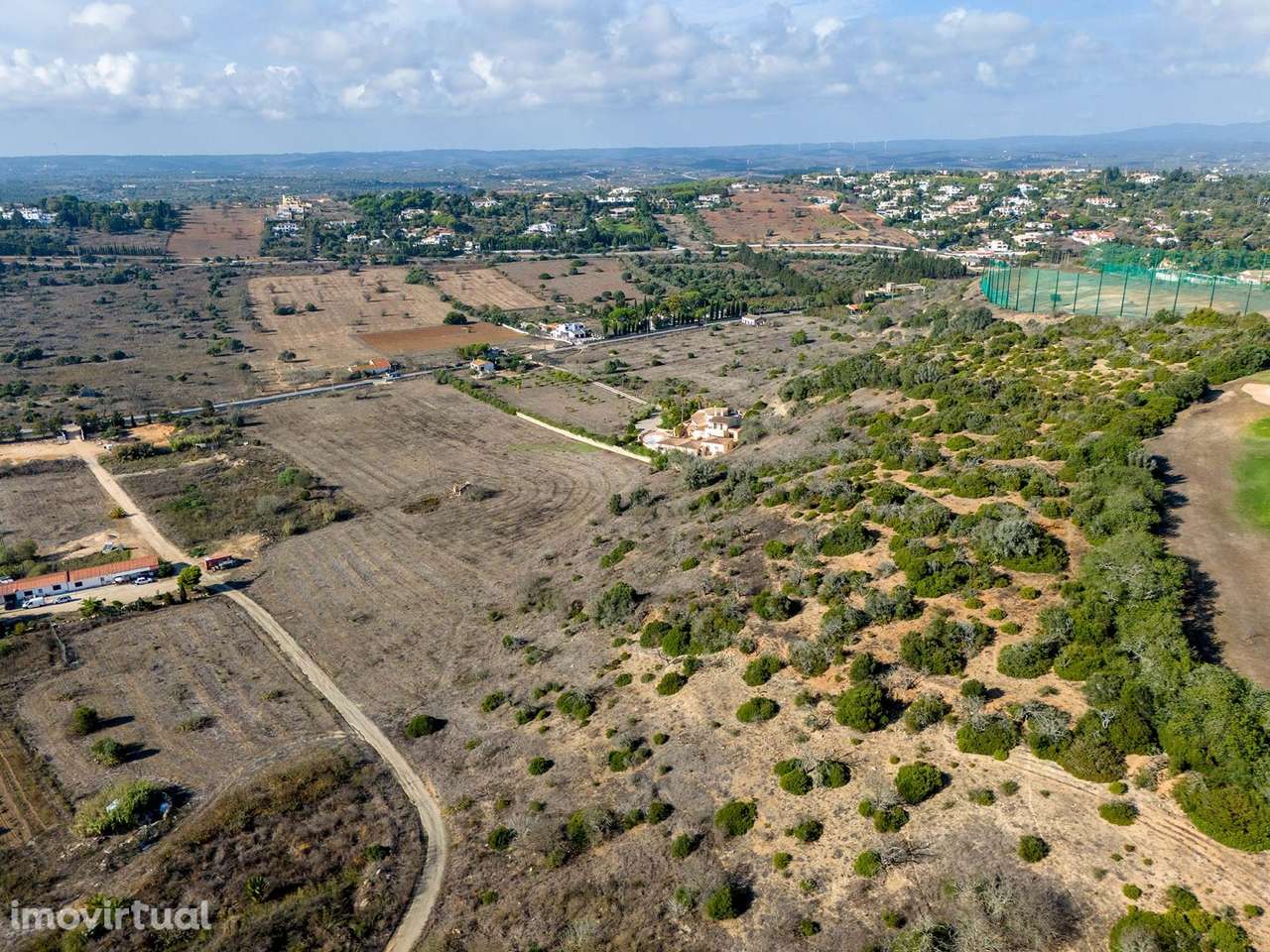 LOTE DE 2,9 HECTARES COM PROJECTO DE CONSTRUÇÃO DE MORADIA E PISCINA D - Grande imagem: 4/17