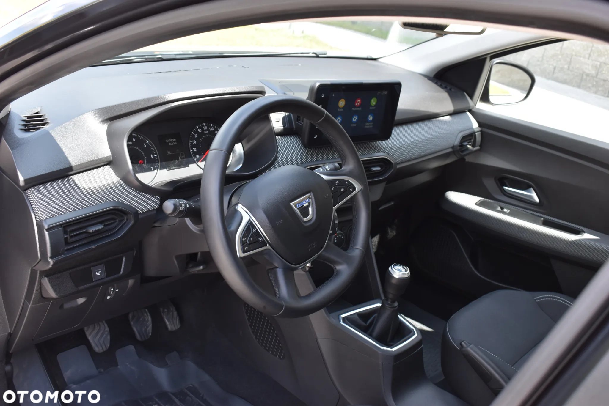 Dacia Sandero SCe 65 Essential - 11