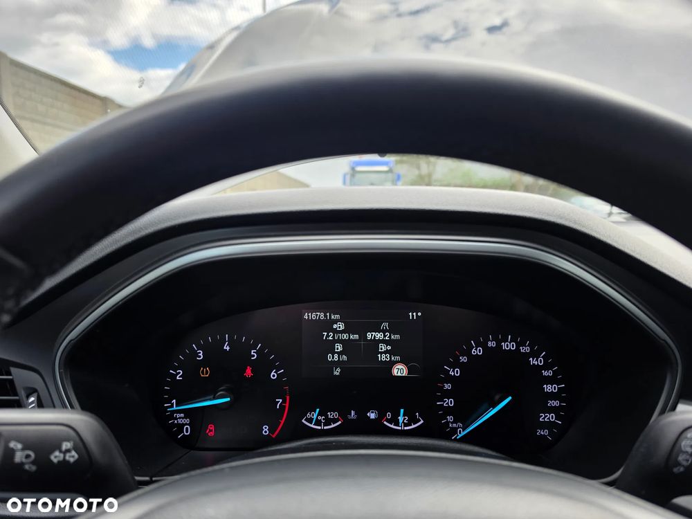 Ford Focus SW 1.0 EcoBoost S&S COOL&CONNECT - 17