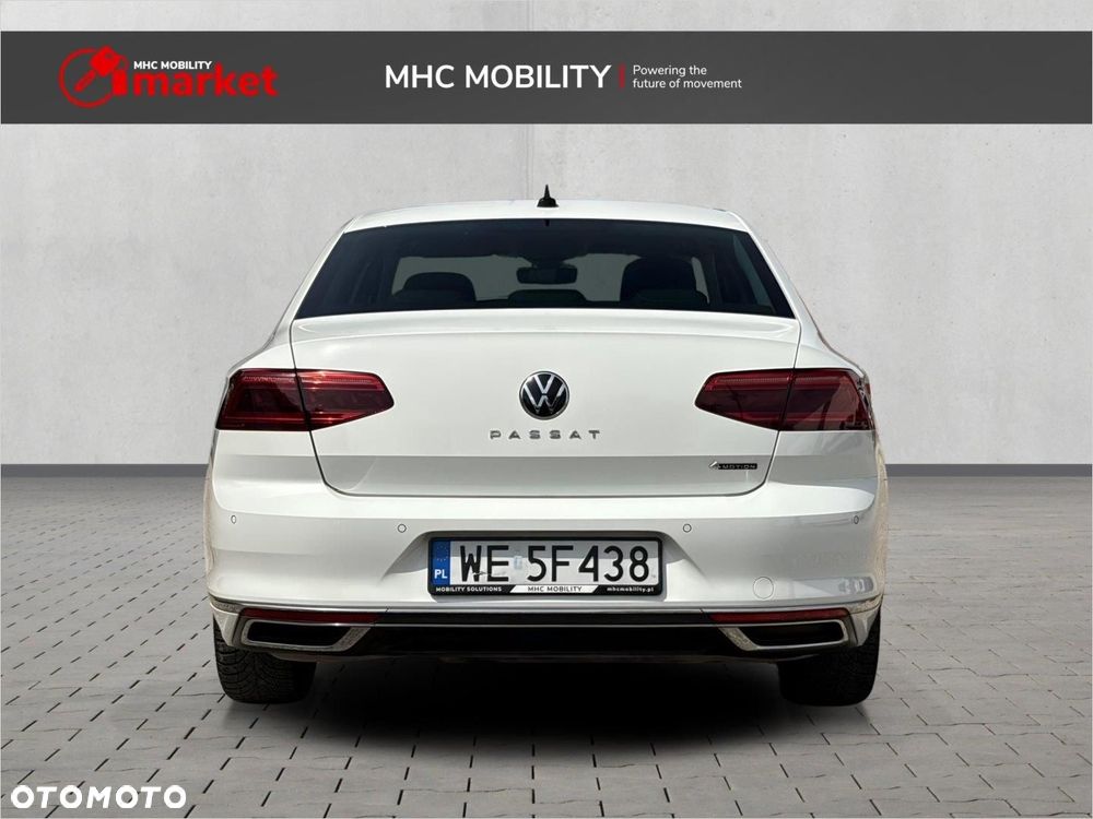 Volkswagen Passat 2.0 TDI 4Mot Elegance DSG - 4