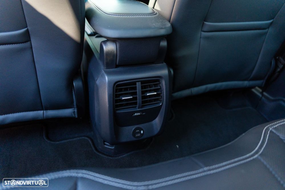 Ford Mustang Mach-E AWD PREMIUM - 33