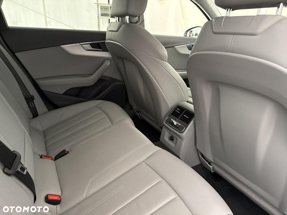 Audi A4 Limousine - 26