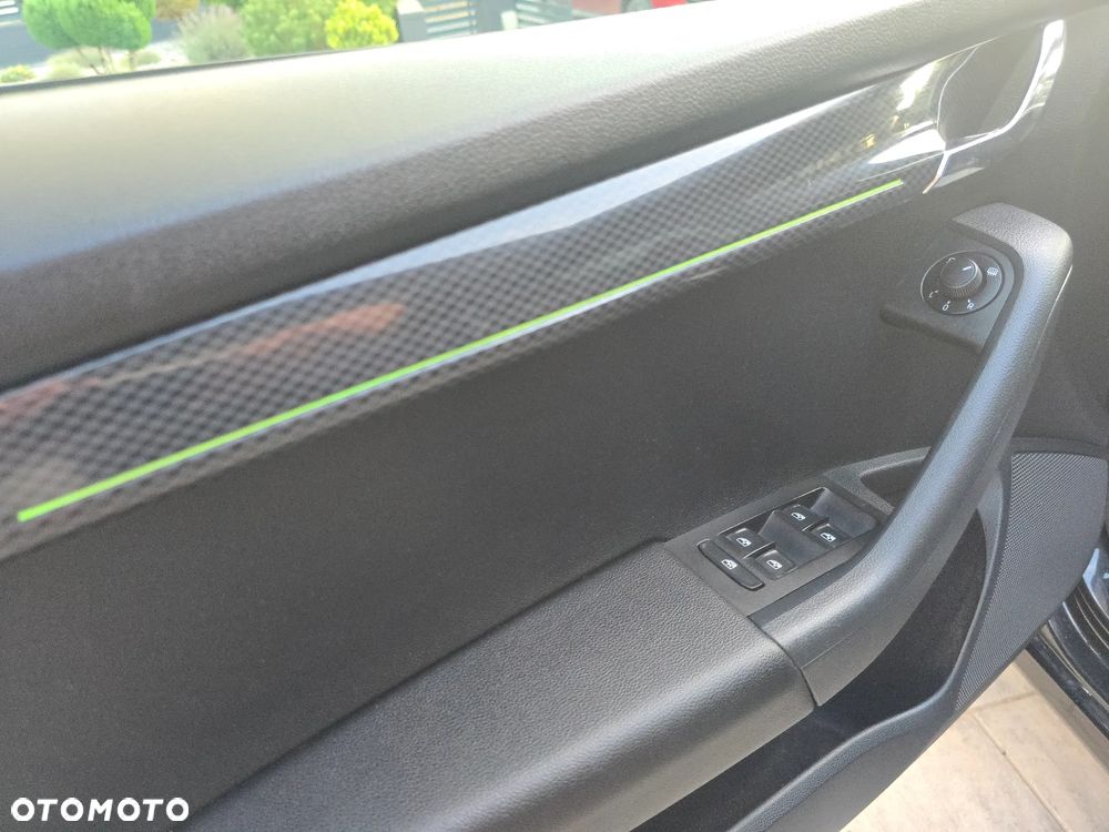 Skoda Octavia 2.0 TDI RS DSG - 13