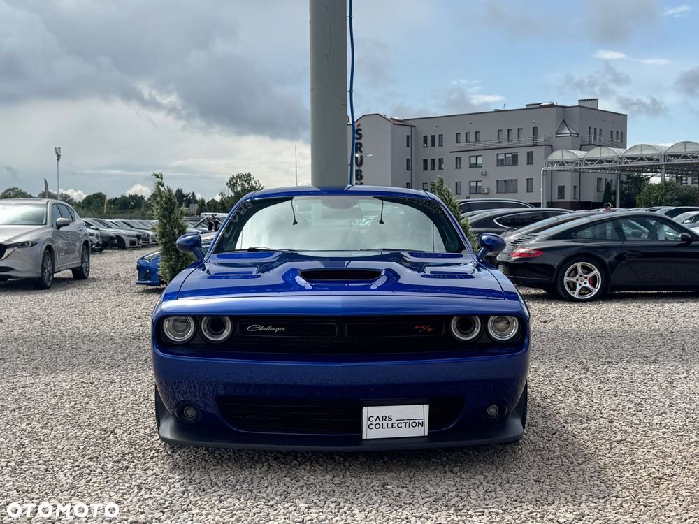 Dodge Challenger - 10