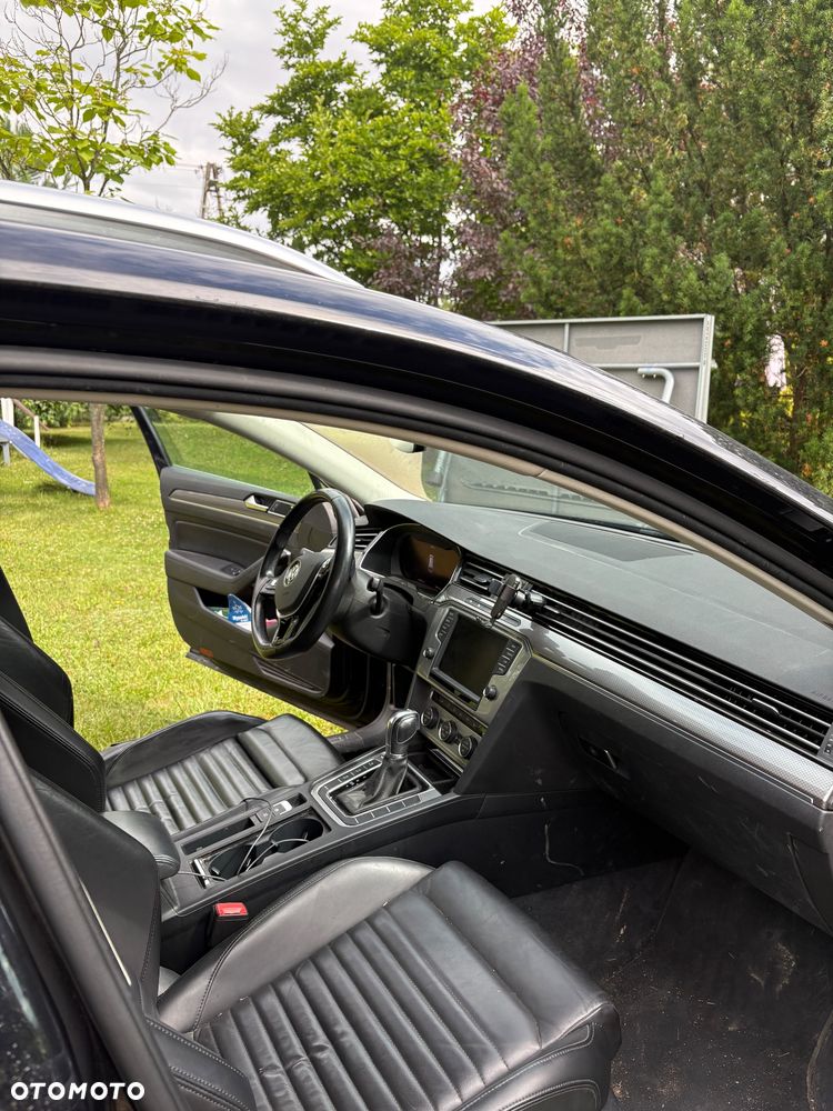Volkswagen Passat - 17