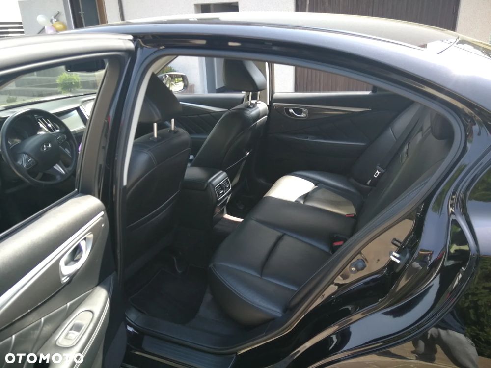 Infiniti Q50 2.2d - 12