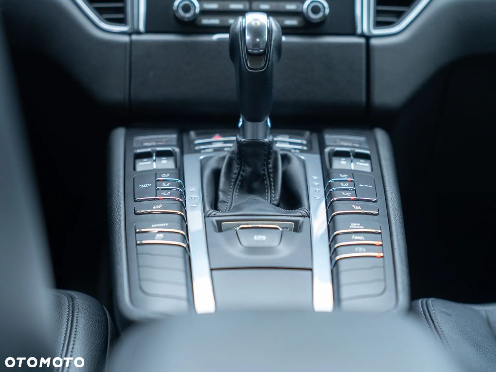 Porsche Macan PDK - 24