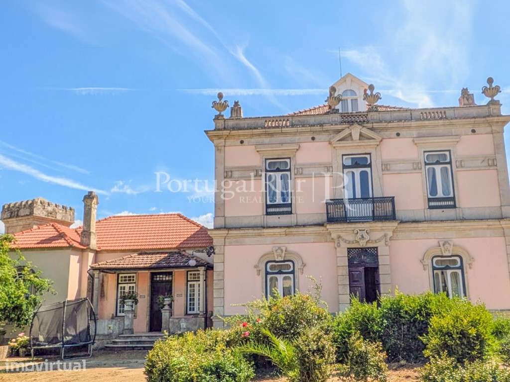 Exclusiva Moradia Centenária no Coração de Lamego Alto Douro Vinhat... - Grande imagem: 2/46