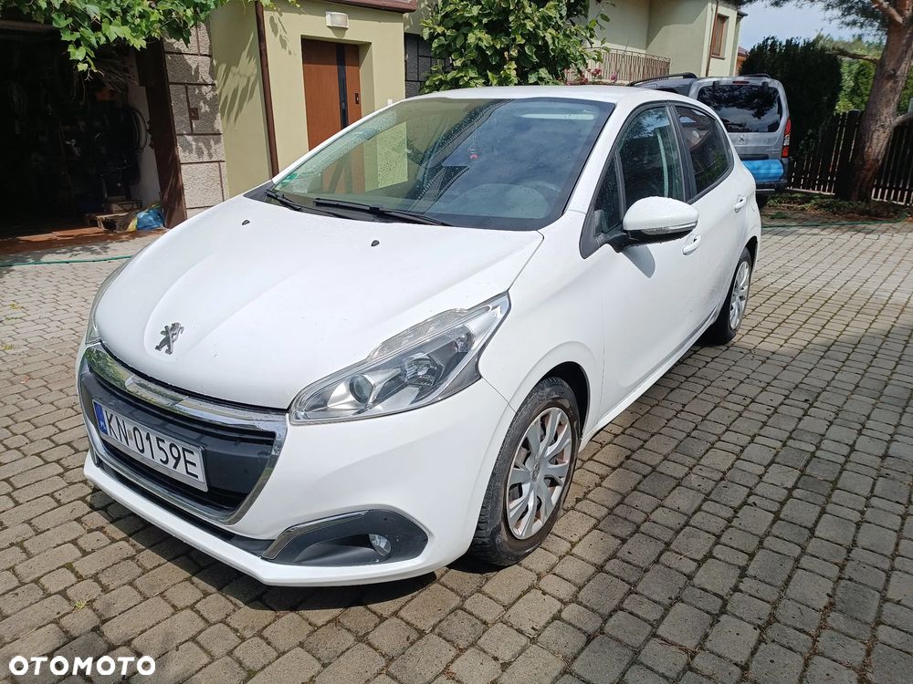 Peugeot 208 - 4