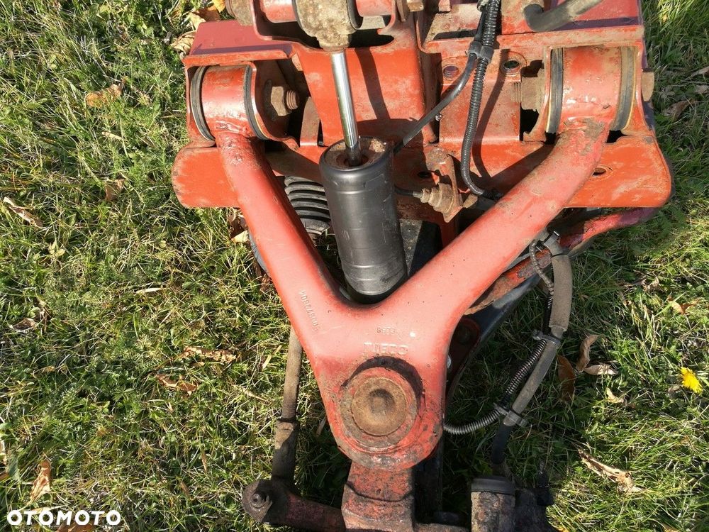 wahacz zawieszenia górny iveco daily resor 99-11