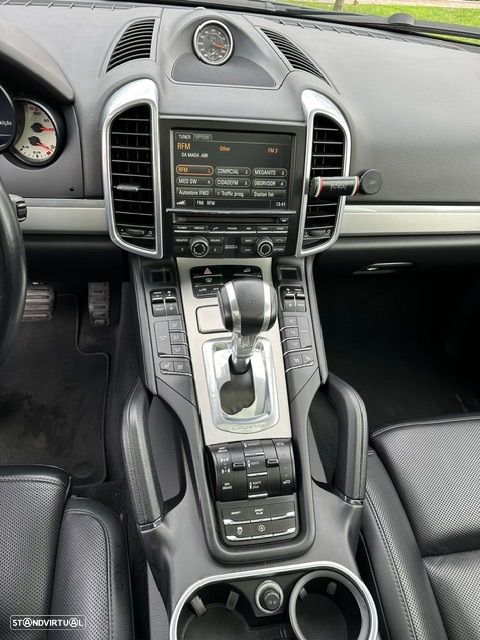 Porsche Cayenne Platinum Edition - 8