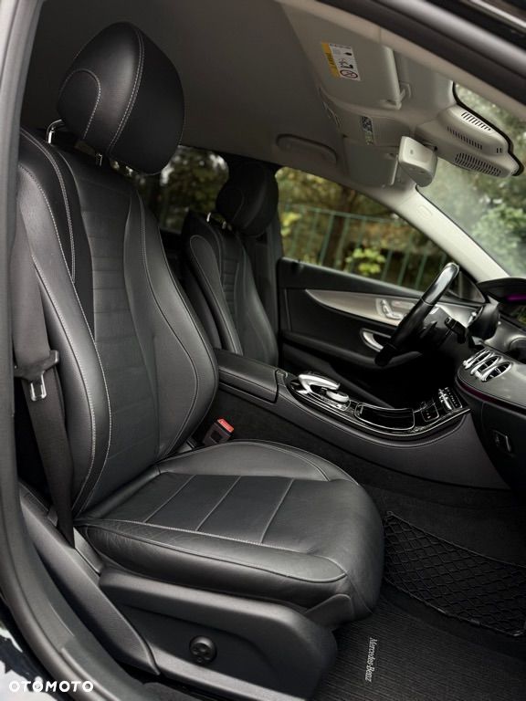 Mercedes-Benz Klasa E 220 d 4-Matic Avantgarde - 35